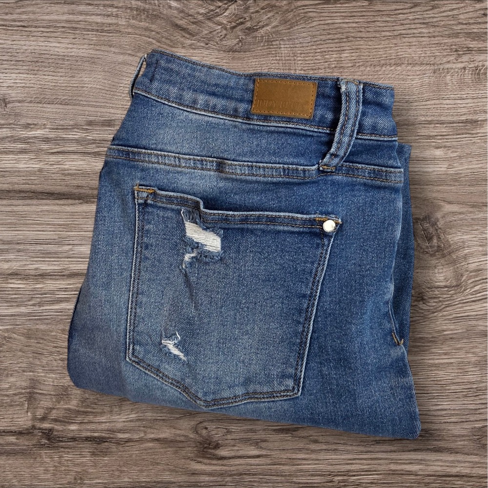 Judy Blue Jeans 11/30 Slim Fit Distressed Blue Denim JB84183 Stretch Mid Rise